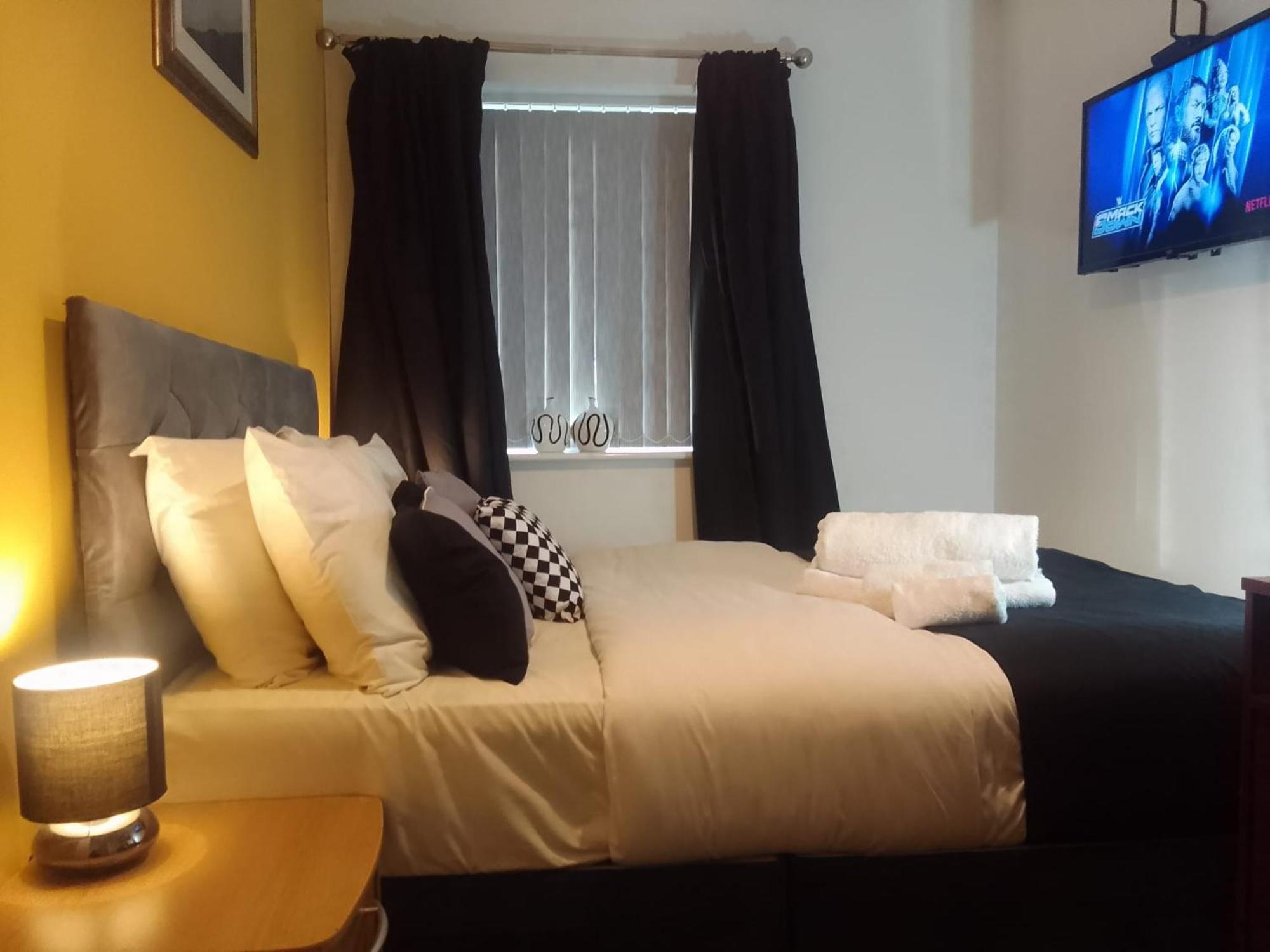 Cosy Stay In Walsall By Ideal Home Bloxwich Εξωτερικό φωτογραφία